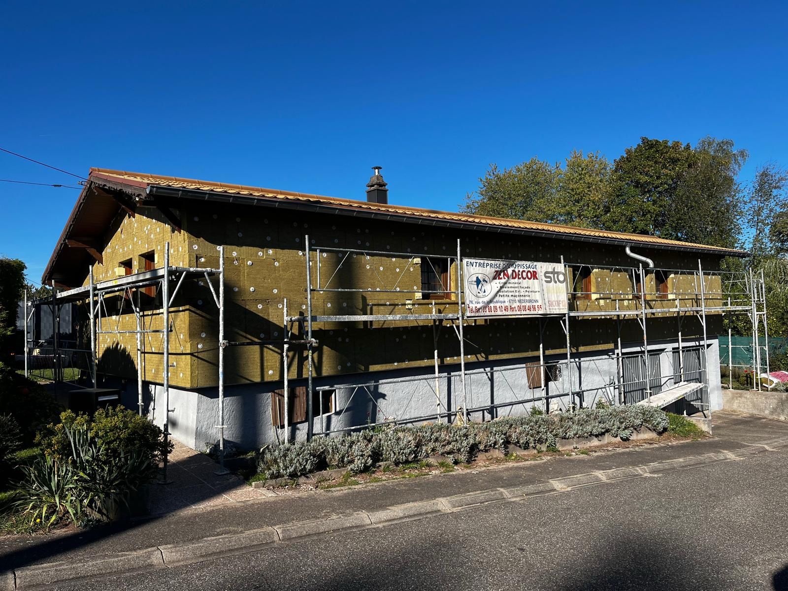 Chantier Zen Décors à Lingolsheim : ravalement complet et finition Airless