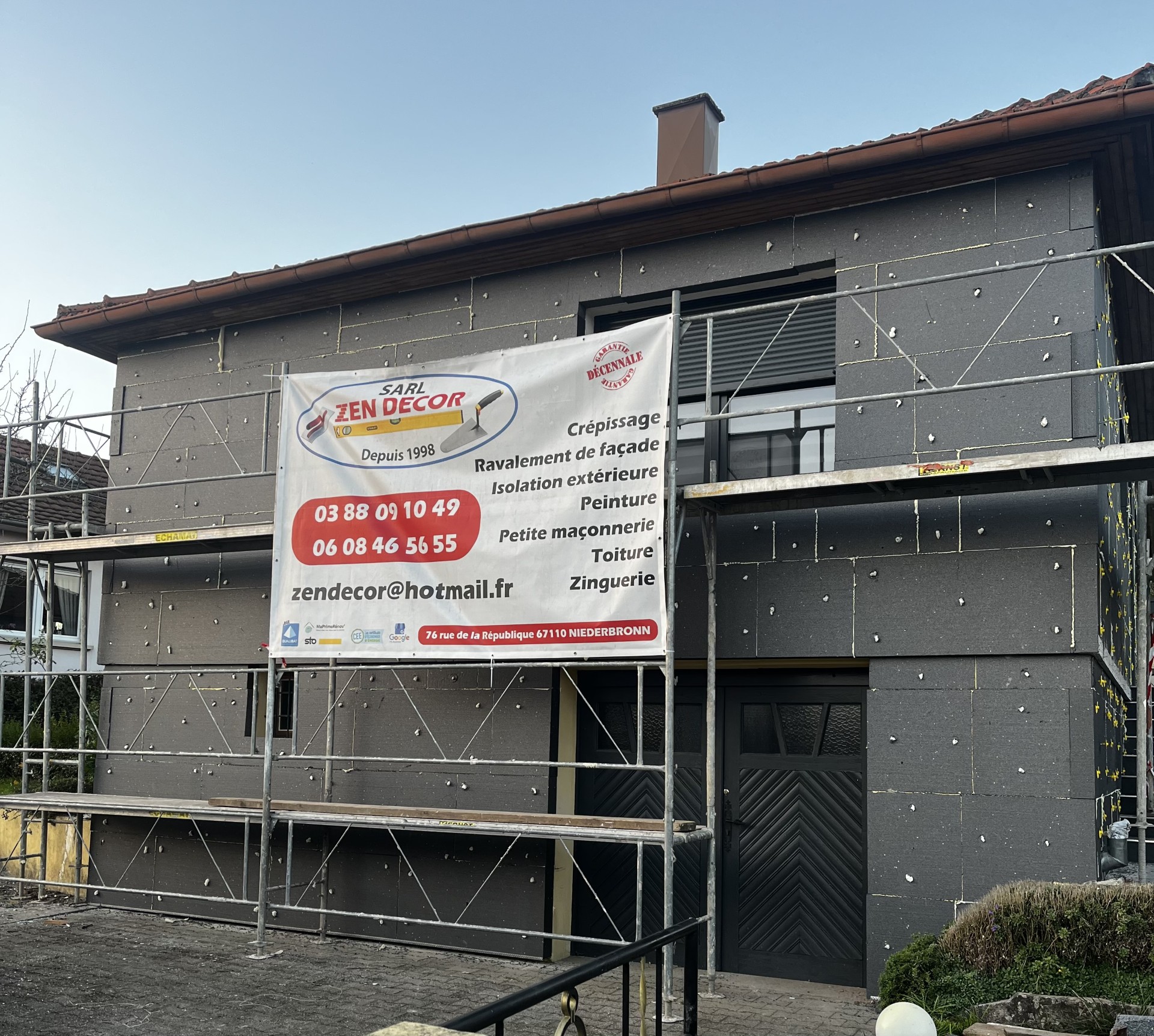 Chantier Zen Décors à Niederbronn : isolation extérieure et ravalement